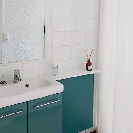 1 Bedroom Beautiful In Lägenhet